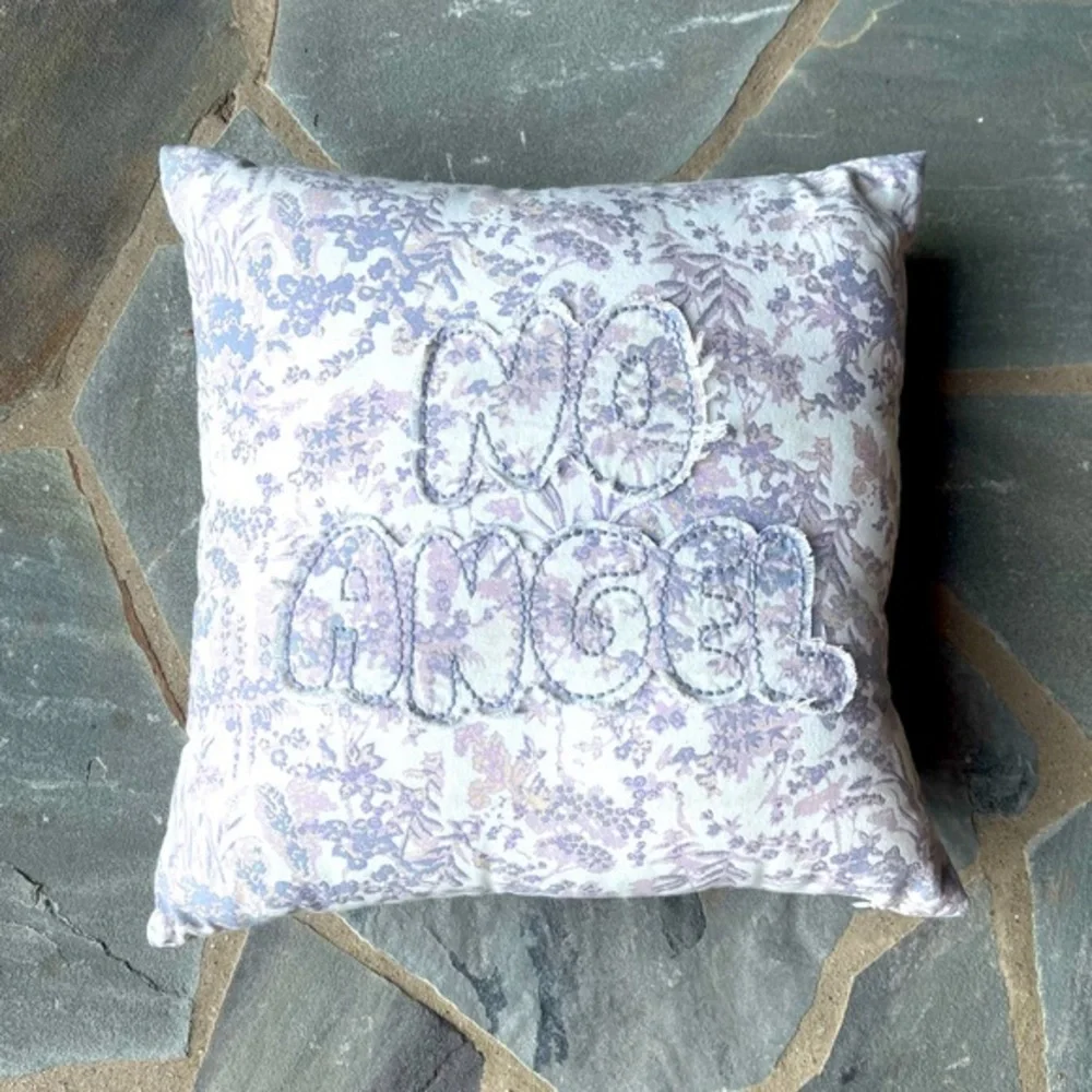 New🌟Urban Outfitters-No Angel Throw Pillow